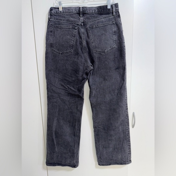 Abercrombie & Fitch Washed Black The 90’ Relaxed High-Rise Jeans - Picture 2 of 8